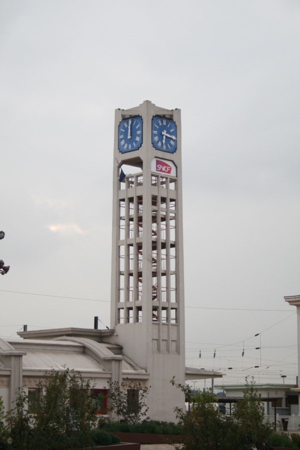 What time is it ?