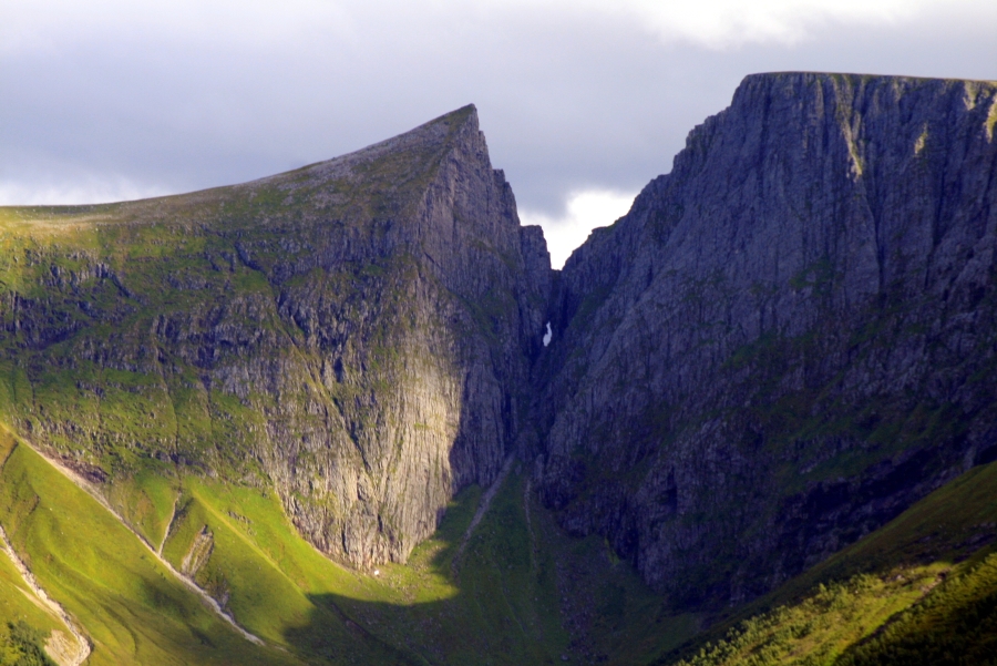 V Mountain
